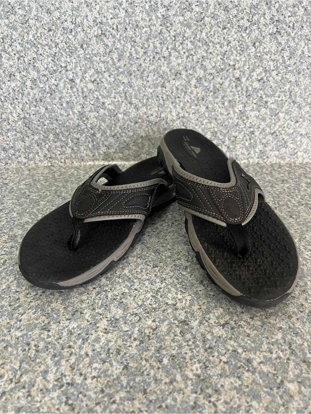Ozark Trail Outdoor Equipment Men's Black Gray Size 11 Thong Flip Flop Sandals